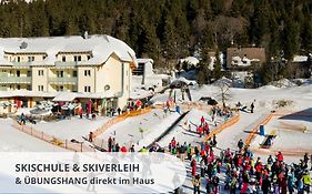 FeWo Feldberg schwarzwaldschick - Top Lage direkt an der Skipiste&Whirlpool